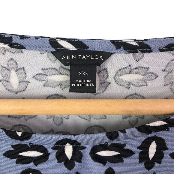 Ann Taylor Tossed Leaf Print Side-Tie Top - Picture 8 of 9